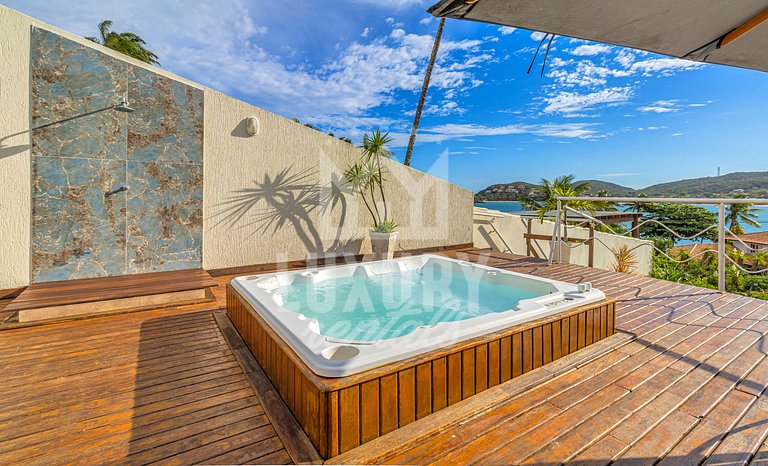 Mansão frente Praia Ferradura por Luxury Rentals