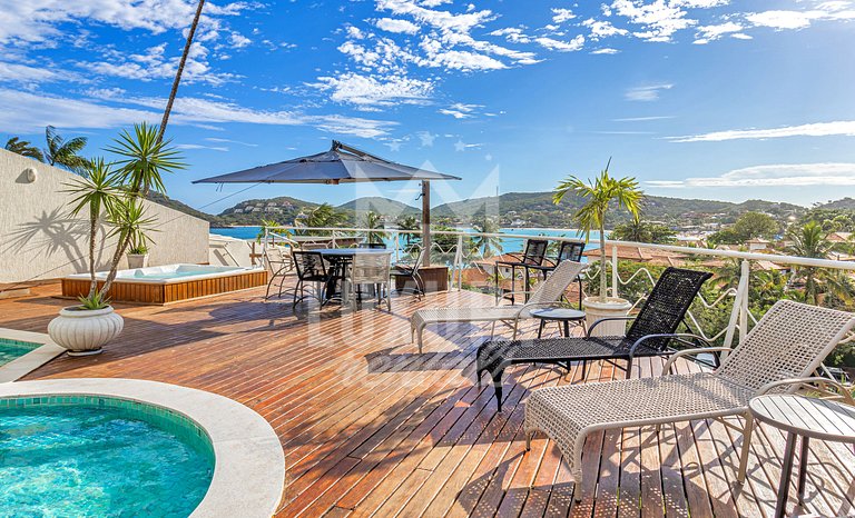 Mansão frente Praia Ferradura por Luxury Rentals