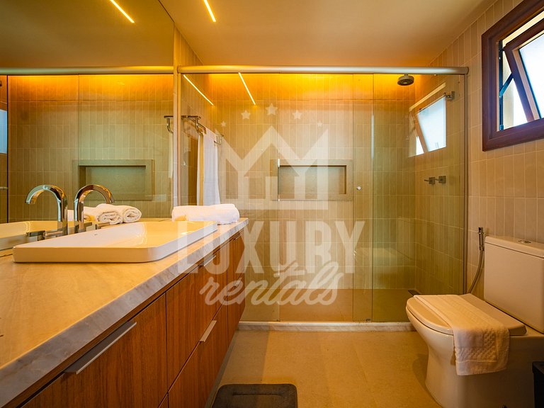 Villa Golf | 5 Suítes, Piscina Aquecida e Jacuzzi