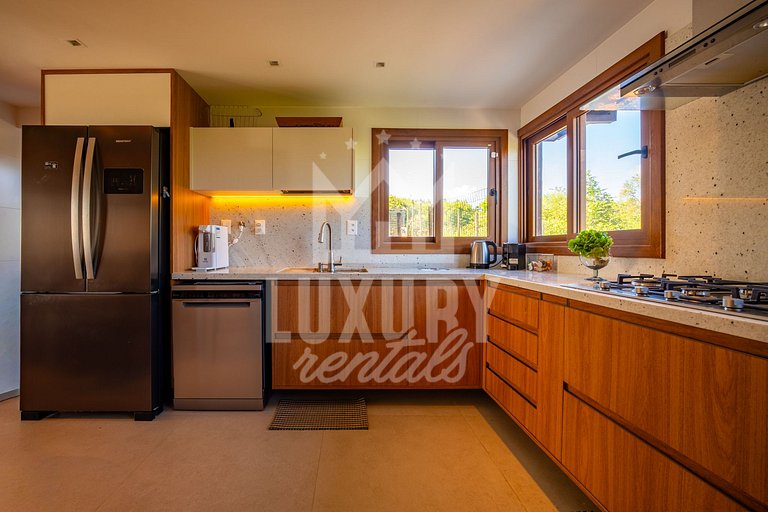 Villa Golf | 5 Suítes, Piscina Aquecida e Jacuzzi
